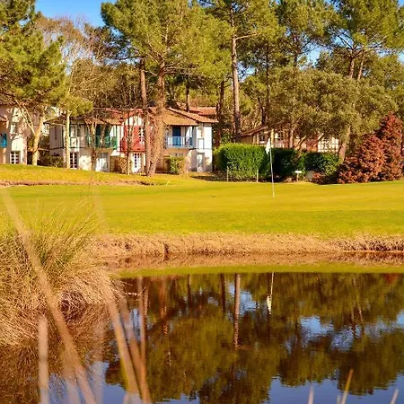 40 **** Golf Surf A Pieds *