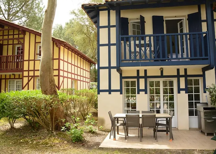 40 **** Golf Surf A Pieds Nyaraló *