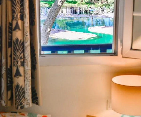 40 **** Golf Surf A Pieds *