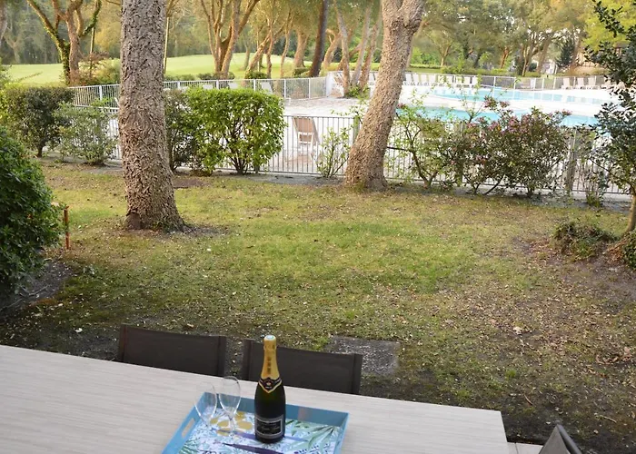 Nyaraló 40 **** Golf Surf A Pieds *